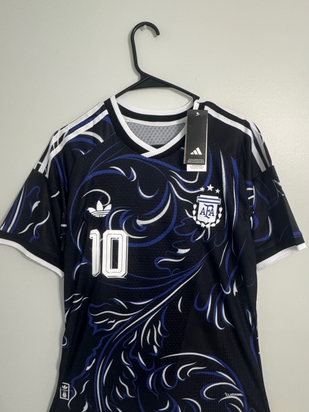 adidas Men’s Black & Blue Argentina #10 Soccer Jersey